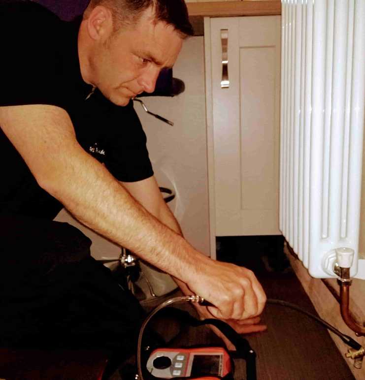 Technicians use the latest technologies to determine any form of leak or water ingress.